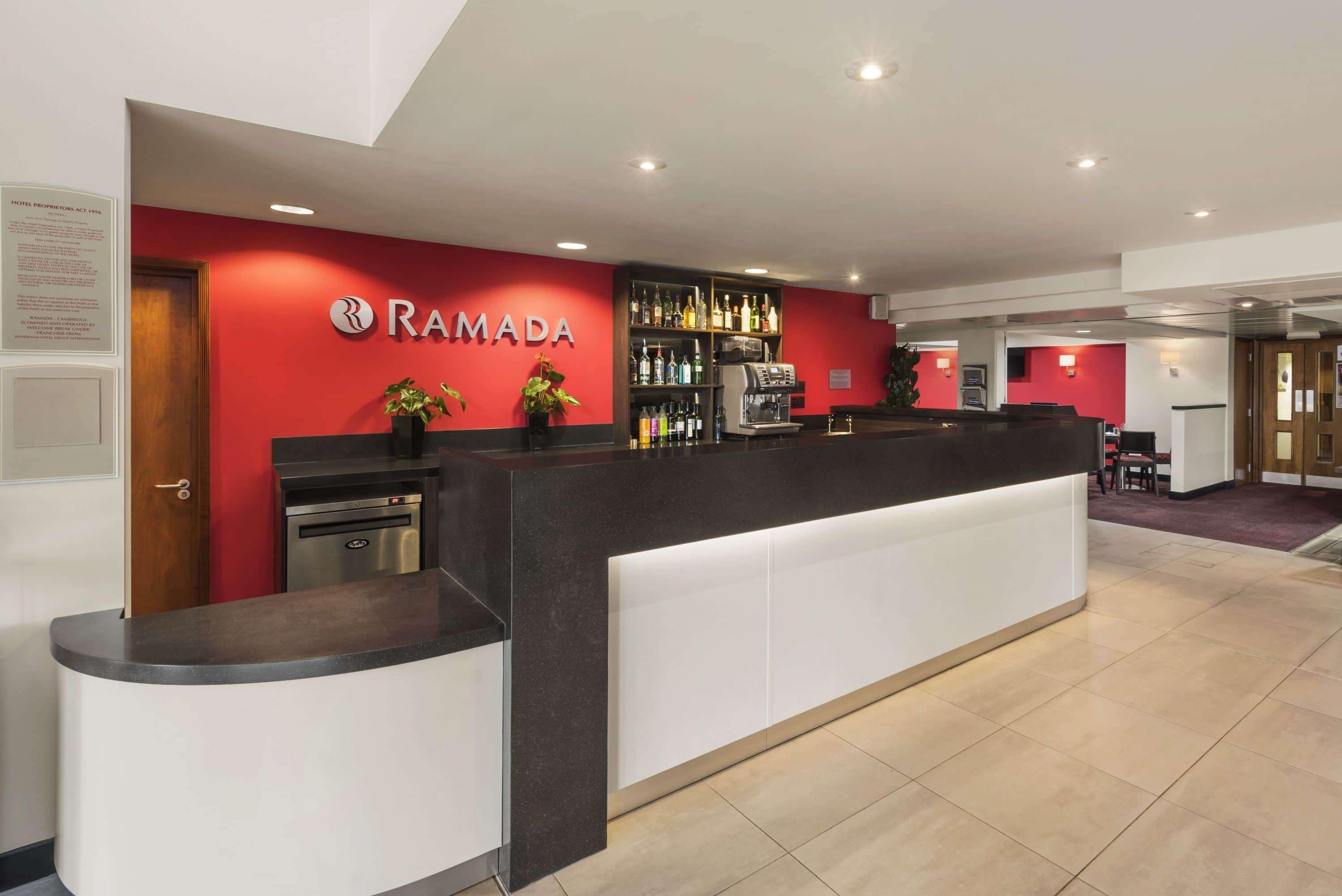מלון Fen Drayton Ramada By Wyndham Cambridge מראה חיצוני תמונה