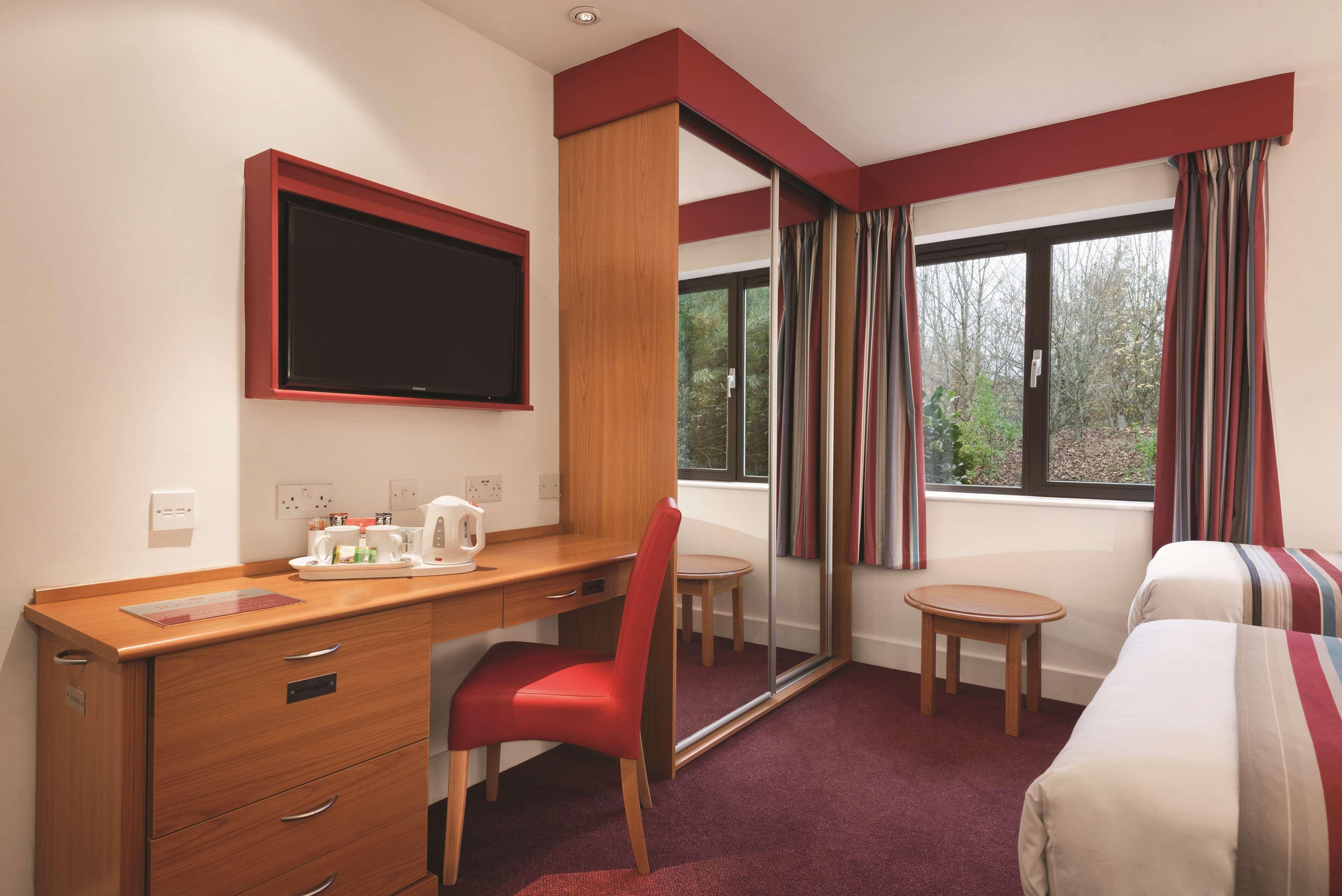 מלון Fen Drayton Ramada By Wyndham Cambridge מראה חיצוני תמונה
